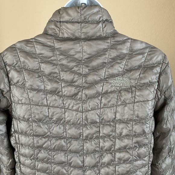North Face Thermoball Women, Medium, Gray - Picture 4 of 6